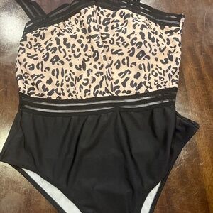 SHEIN one piece swimsuit-excellent condition -size 12